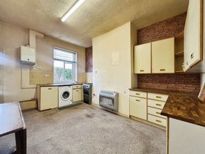 Kitchen Diner- click for photo gallery